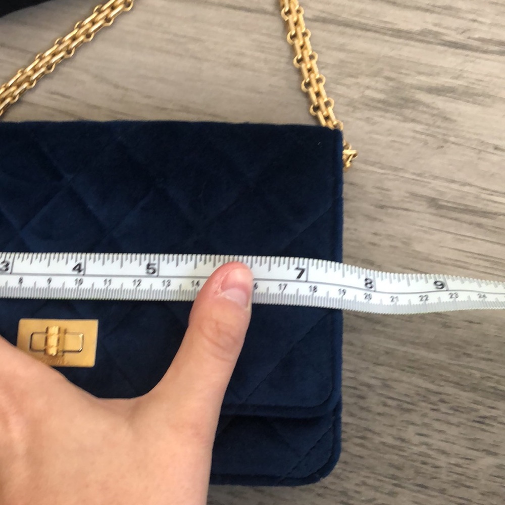 💵 👇Chanel WOC - auth details included - Picture 3 of 6